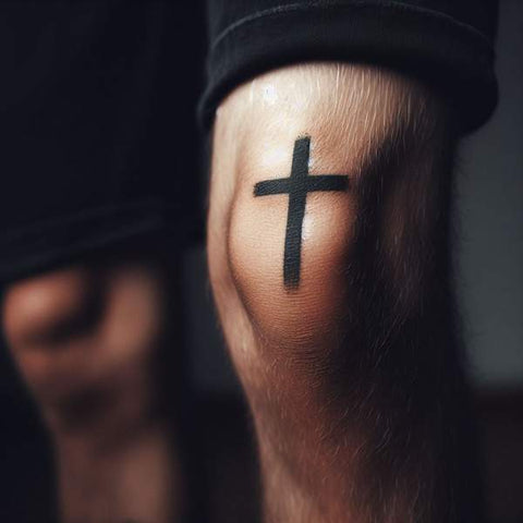 34 Kneecap Tattoo Ideas For Men 41